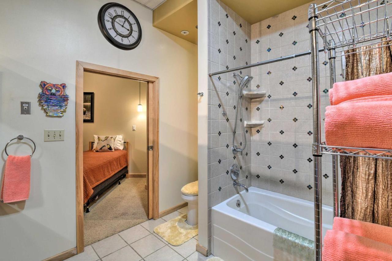 Idyllic Dtwn Anchorage Condo With Fireplace! Экстерьер фото
